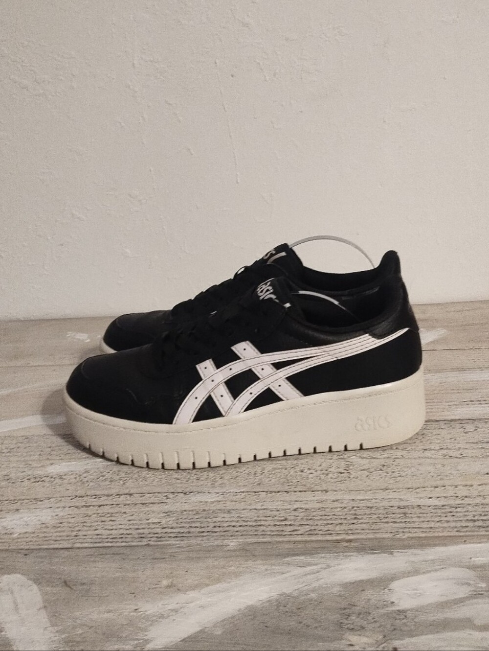 ASICS Japan S PF Black White U.S.A Women's size 9 (UK women's size 7 )